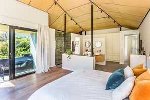 4 soverom, strykejern/-brett, reiseseng for barn og wi-fi