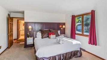 3 slaapkamers, een strijkplank/strijkijzer, reisbedje, gratis wifi