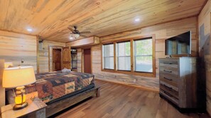 5 slaapkamers, een strijkplank/strijkijzer, gratis wifi, beddengoed