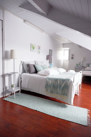 4 chambres, fer et planche à repasser, Wi-Fi, draps fournis