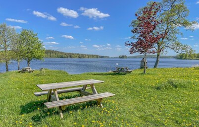 4 bedroom nice home in äspered