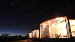 Exterior - The Nest- Luxury Pod w King bed + private spa (Point Lonsdale)