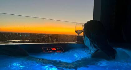 The Nest- Luxury Pod w King bed + private spa