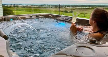 The Nest- Luxury Pod w King bed + private spa