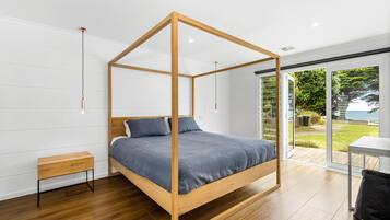 4 bedrooms, free WiFi, bed sheets