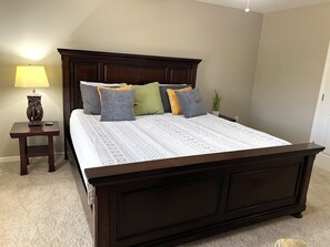 4 chambres, fer et planche à repasser, Wi-Fi, literie fournie
