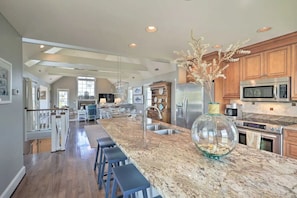 Private kitchen - Stylish Coastal Hm~Walk to Beach (Corolla)