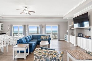 Smart TV - HYPNOTIC oceanfront w private pool/elevator (Holden Beach)