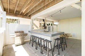 屋外ダイニングエリア