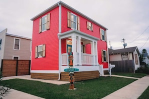 Exterior - The Board House "Longboard" (Galveston)