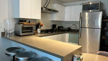 Micro-ondes, plaque de cuisson