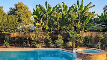 Piscina a l'aire lliure
