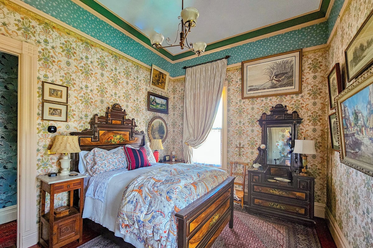 Classic Room, 1 Double Bed, Pool View | 1 bedroom, desk, laptop workspace, free WiFi