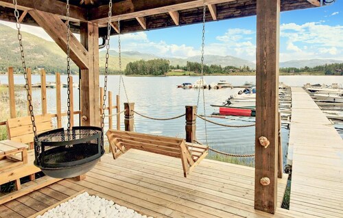4 bedroom stunning home in Vrådal