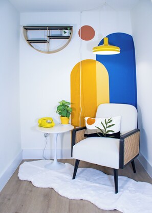 Interior - Colorful 3BD House W/Cowboy Pool! Artsy Eastside/ Pet-friendly (Austin)