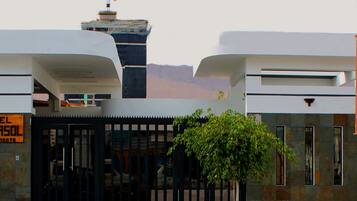 Fachada de la propiedad