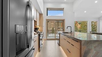 Villa (4 Bedrooms) | Exterior