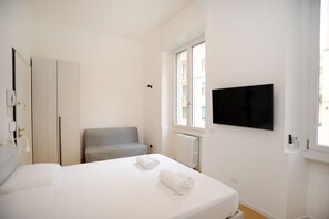 1 chambre, fer et planche à repasser, Wi-Fi, literie fournie