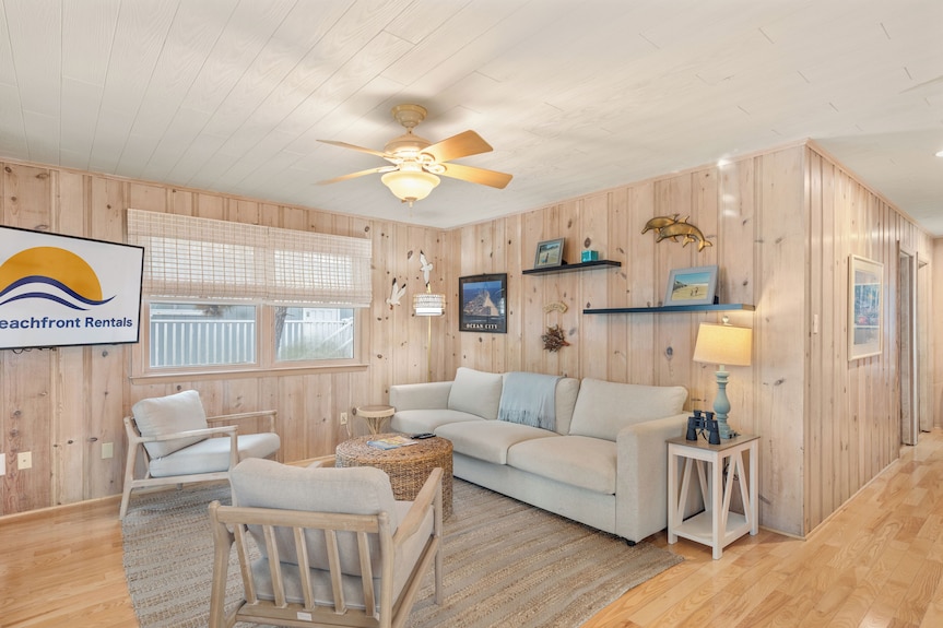 Pet Friendly Bungalow Huge Decks Bikes 10 Steps To Beach - Ocean City, MD