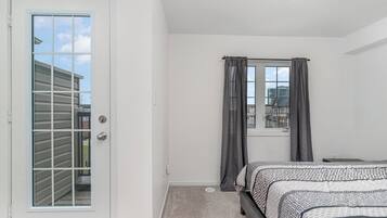 4 chambres, fer et planche à repasser, Wi-Fi, draps fournis