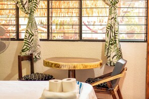 1 bedroom, desk, laptop workspace, free WiFi