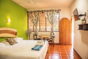 1 bedroom, desk, laptop workspace, free WiFi