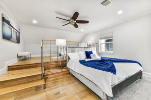 4 Schlafzimmer, Schreibtisch, Reisekinderbett, kostenloses WLAN