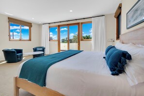 5 bedrooms, iron/ironing board, free WiFi, bed sheets