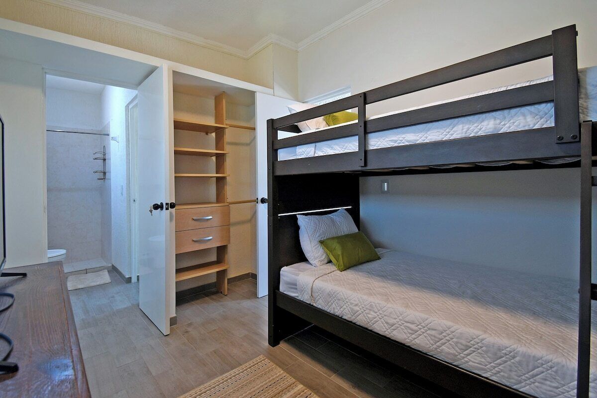 2 間睡房、熨斗/熨衫板、Wi-Fi、床單