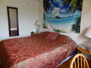 2 bedrooms, iron/ironing board, travel crib, free WiFi