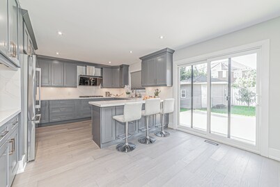 5 cozy bedrooms include 7 bed near Heartland Plaza and Outlet Malls