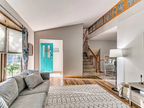 TV, books, stereo, computer monitors - Spacious 6-bedroom retreat next to park—ideal for family & group getaways (Ames)