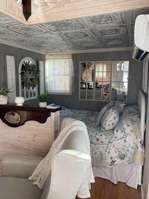 1 makuuhuone, silitysrauta/-lauta, Wi-Fi, vuodevaatteet