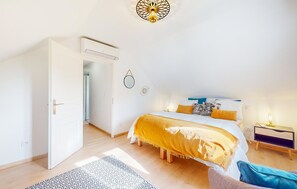 4 soverom, reiseseng for barn, wi-fi (inkludert) og sengetøy