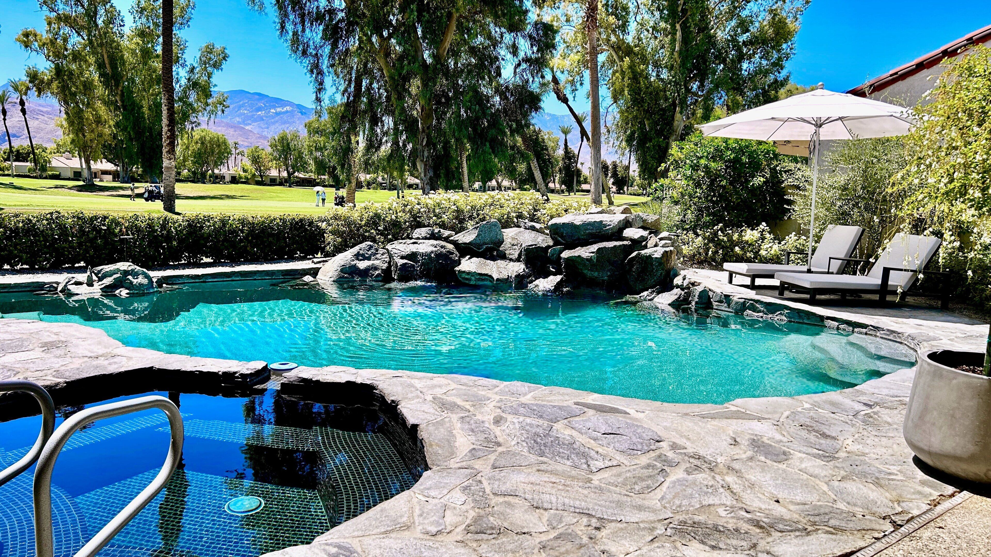 Et oppvarmet basseng