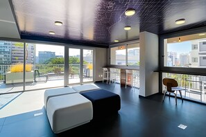 Basic Apartment | Bahagian dalam