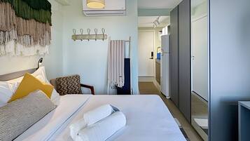 Apartamento básico | Ferros/tábuas de passar roupa, Wi-Fi de cortesia