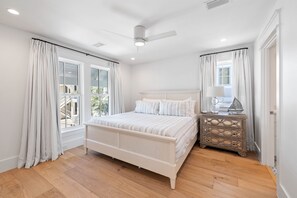 4 bedrooms, iron/ironing board, free WiFi, bed sheets - Lake District Home | Updated Coastal Interior (Watercolor)