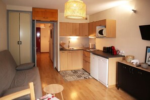 Interior - Nice studio 6 persons COEUR DE STATION (LES ORRES 1650)