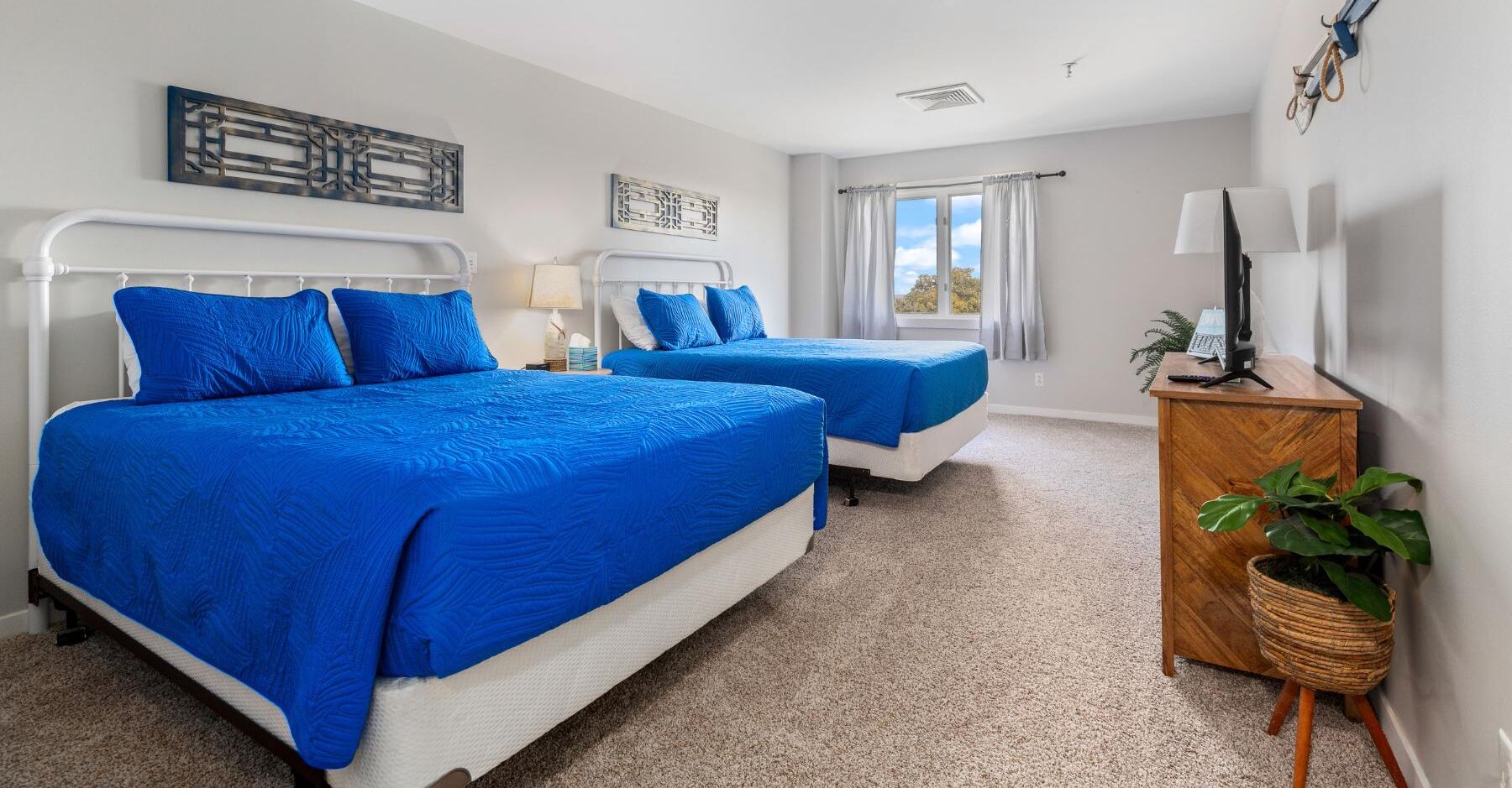 2 室のベッドルーム、アイロン / アイロン台、旅行用ベビーベッド、WiFi (無料)