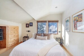 3 soverom, strykejern/-brett, wi-fi (inkludert) og sengetøy