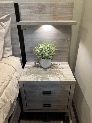 4 habitaciones, escritorio, tabla de planchar con plancha y wifi 