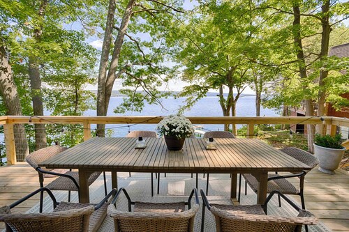 Lone Retreat Lake House: New Build + Close to Ithaca