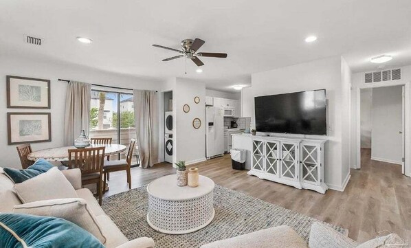 Smart TV - Close To Beach! Pet Friendly! Free Seasonal Activities! Cross Creek 64 # 28D! (Miramar Beach)