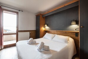 7 bedrooms, iron/ironing board, travel crib, free WiFi