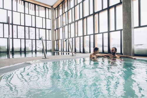 Accès direct aux pistes | Piscine et sauna