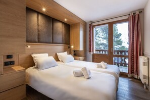 9 bedrooms, iron/ironing board, travel cot, free WiFi - Ski aux pieds | T10 pour 20 | Espace bien-être (Belle Plagne)
