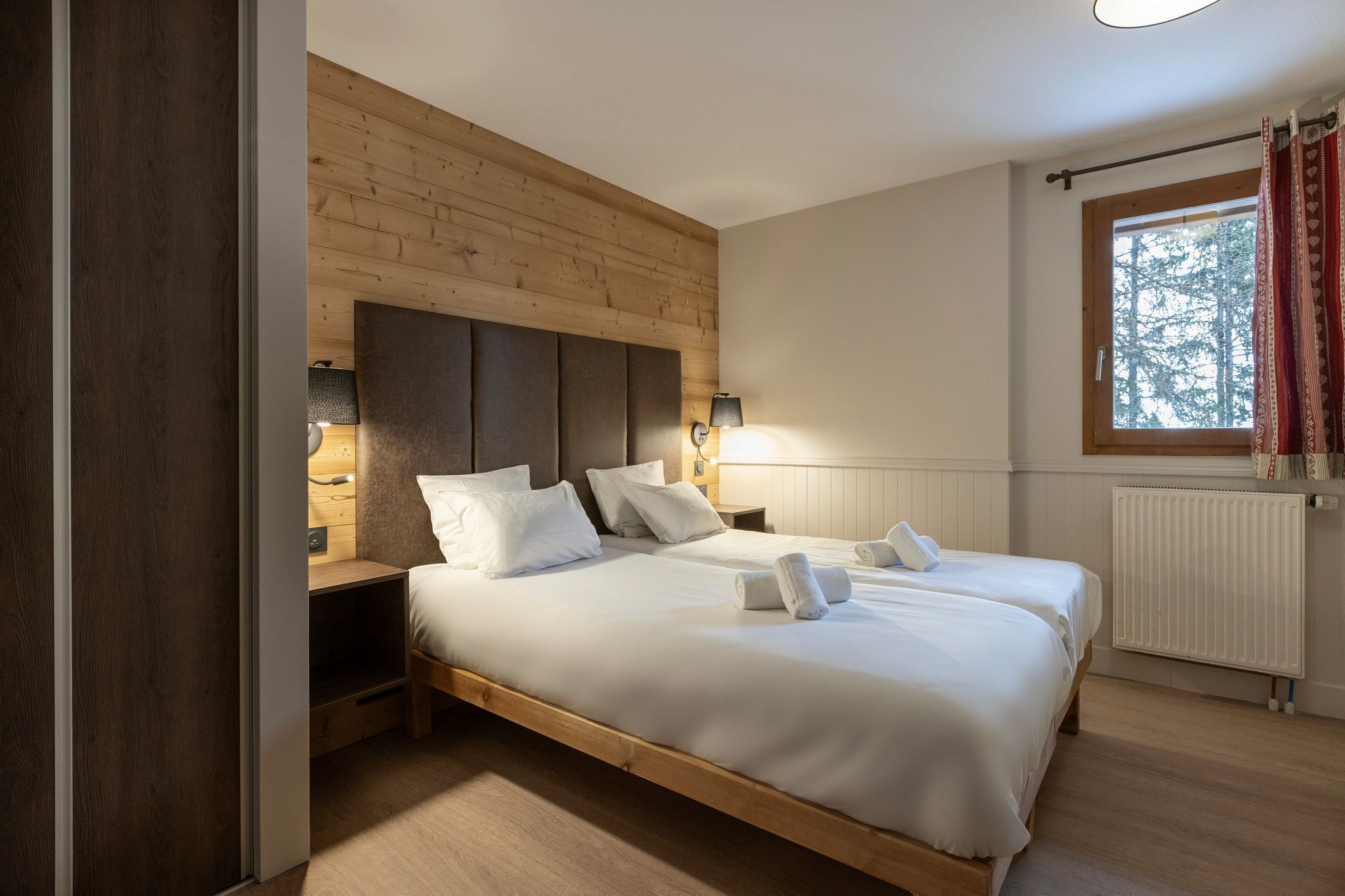 6 chambres, fer et planche à repasser, lit parapluie, Wi-Fi gratuit