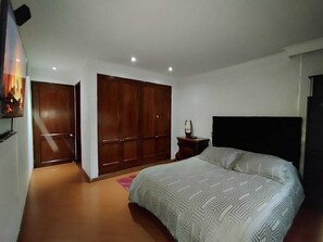 2 室のベッドルーム、WiFi、ベッドシーツ