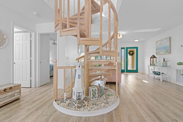 2 室のベッドルーム、アイロン / アイロン台、WiFi (無料)、ベッドシーツ